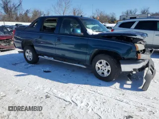 2005 Chevrolet Avalanche Z71 with VIN 3GNEK12Z25G288194, listed as a Copart auction lot 44747375 with 211,284 mi miles and Salvage Title. Bid and sale history available at carsss.com. Image 4.