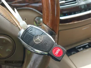 2007 Mercedes-Benz S 550 с VIN WDDNG71X47A108623, выставлен на аукционе IAAI как лот 42395736 с пробегом 192 584 миль миль и . История ставок и продаж доступна на DreamBid. Изображение 11.