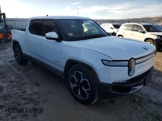2023 Rivian R1T Adventure z VIN 7FCTGAAA9PN021913, wystawiony jako Copart lot #46222995 z przebiegiem 41 888 mil mil oraz Szkody całkowita. Historia ofert i sprzedaży dostępna na DreamBid. Obrazek 4.