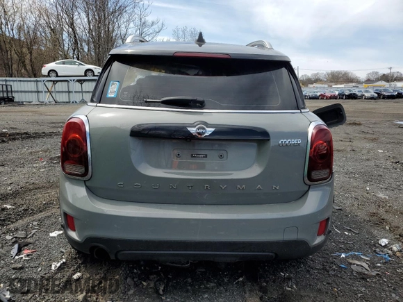 2017 MINI Countryman Cooper z VIN WMZYV5C33H3E01739, wystawiony jako Copart lot #52601615 z przebiegiem Nie podano mil oraz Nie do naprawy • Non repairable. Historia ofert i sprzedaży dostępna na DreamBid. Obrazek 6.
