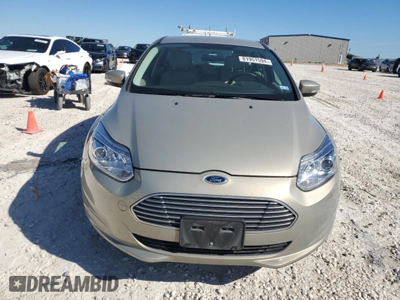 2015 Ford Focus Electric с VIN 1FADP3R4XFL293567, выставлен на аукционе Copart как лот 81951594 с пробегом 54 993 миль миль и Чистый • Clean title. История ставок и продаж доступна на DreamBid. Изображение 5.