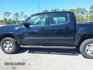 2016 Toyota Tacoma SR5 with VIN 5TFAX5GN1GX055850, listed as a IAAI auction lot 41828806 with 111,655 mi miles. Bid and sale history available at carsss.com. Image 20.