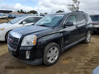 2011 GMC Terrain SLT-1 z VIN 2CTFLUE52B6242493, wystawiony jako Copart lot #49174015 z przebiegiem 62 532 mil mil oraz Szkoda całkowita • Salvage title. Historia ofert i sprzedaży dostępna na DreamBid. Obrazek 1.
