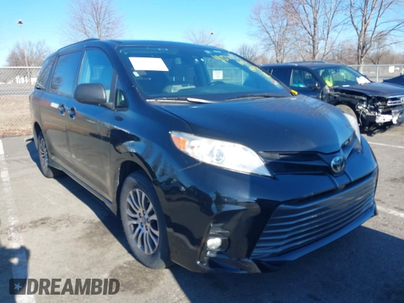 2018 Toyota Sienna XLE Auto Access Seat with VIN 5TDYZ3DC0JS913659, listed as a IAAI auction lot 41753475 with 172,858 mi miles. Bid and sale history available at carsss.com. Image 6.