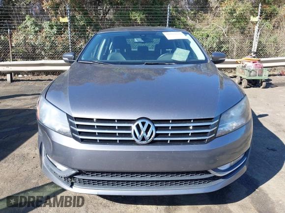 2014 Volkswagen Passat TDI SEL Premium with VIN 1VWCN7A30EC065191, listed as a IAAI auction lot 41860810 with 275,430 mi miles. Bid and sale history available at carsss.com. Image 12.