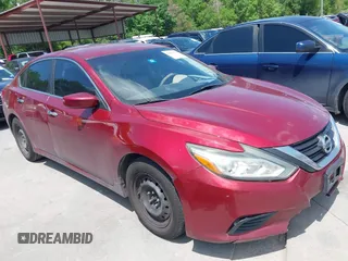 2016 Nissan Altima SR with VIN 1N4AL3AP9GC261277, listed as a IAAI auction lot 42101629 with 192,380 mi miles and . Bid and sale history available at carsss.com. Image 1.