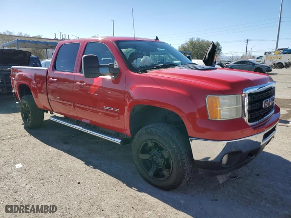 2011 GMC Sierra 2500HD SLT with VIN 1GT121E8XBF134436, listed as a Copart auction lot 45011735 with 44,287 mi miles and Salvage Title. Bid and sale history available at carsss.com. Image 4.