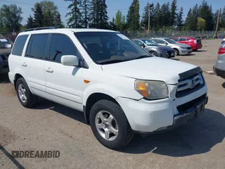 2008 Honda Pilot EX-L with VIN 5FNYF18568B025960, listed as a IAAI auction lot 42100571 with 206,437 mi miles. Bid and sale history available at carsss.com. Image 1.