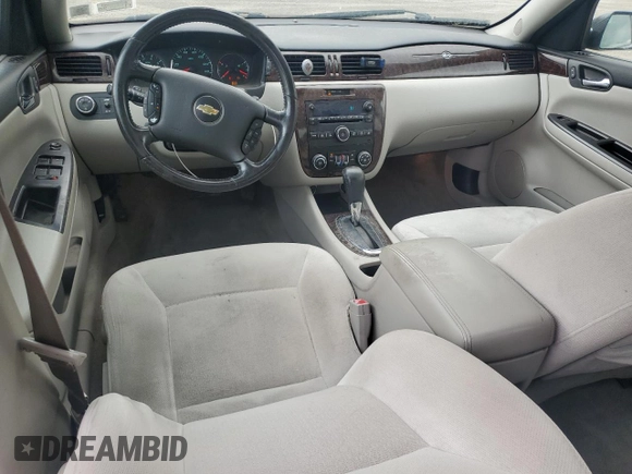 2014 Chevrolet Impala LT z VIN 2G1WB5E31E1102318, wystawiony jako Copart lot #61552845 z przebiegiem 191 365 mil mil oraz Szkoda całkowita • Salvage title. Historia ofert i sprzedaży dostępna na DreamBid. Obrazek 8.
