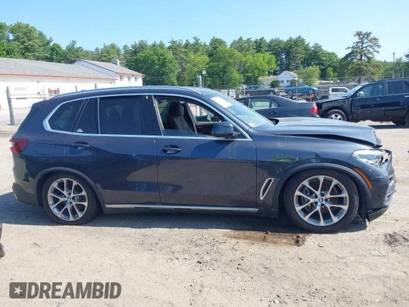 2020 BMW X5 xDrive40i with VIN 5UXCR6C06L9B16189, listed as a IAAI auction lot 42364103 with Not provided miles and . Bid and sale history available at DreamBid. Image 13.