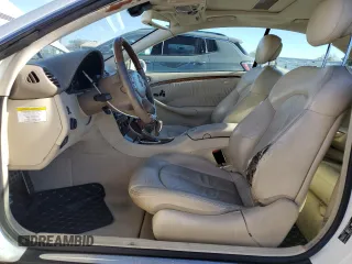 2006 Mercedes-Benz CLK 350 z VIN WDBTJ56JX6F169342, wystawiony jako Copart lot #81269934 z przebiegiem 256 605 mil mil oraz Szkoda całkowita • Salvage title. Historia ofert i sprzedaży dostępna na DreamBid. Obrazek 7.