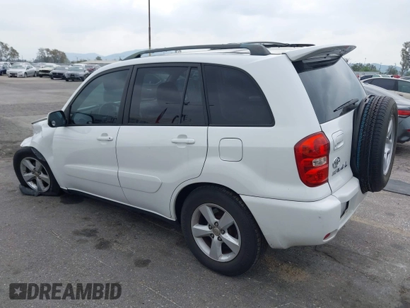 2005 Toyota RAV4 with VIN JTEGD20V750057938, listed as a IAAI auction lot 41894571 with 158,589 mi miles. Bid and sale history available at carsss.com. Image 3.