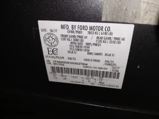 2017 Ford Explorer XLT with VIN 1FM5K8D81HGD27004, listed as a IAAI auction lot 41760831 with 107,187 mi miles. Bid and sale history available at carsss.com. Image 9.