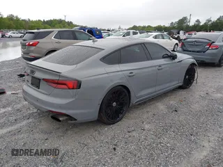 2019 Audi RS 5 Sportback z VIN WUABWCF54KA908298, wystawiony jako IAAI lot #41973097 z przebiegiem 84 666 mil mil oraz . Historia ofert i sprzedaży dostępna na DreamBid. Obrazek 4.