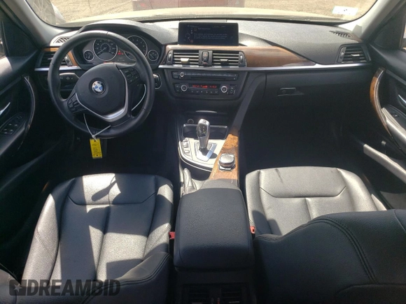 2015 BMW 3 Series 328i xDrive с VIN WBA3B5G53FNS17007, выставлен на аукционе Copart как лот 61973085 с пробегом 118 195 миль миль и Списание • Salvage title. История ставок и продаж доступна на DreamBid. Изображение 8.
