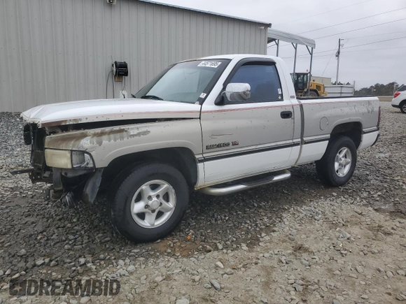 1997 Dodge 1500 z VIN 1B7HC16Y5VS131871, wystawiony jako Copart lot #44571695 z przebiegiem 236 195 mil mil oraz Szkoda całkowita • Salvage title. Historia ofert i sprzedaży dostępna na DreamBid. Obrazek 1.