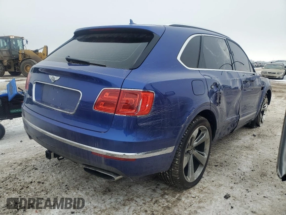 2017 Bentley Bentayga W12 z VIN SJAAC2ZV2HC014080, wystawiony jako Copart lot #44806115 z przebiegiem 63 077 mil mil oraz Szkody całkowita. Historia ofert i sprzedaży dostępna na DreamBid. Obrazek 3.