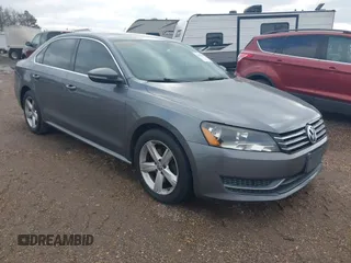 2012 Volkswagen Passat SE with VIN 1VWBH7A3XCC054344, listed as a IAAI auction lot 41290377 with 195,009 mi miles. Bid and sale history available at carsss.com. Image 1.