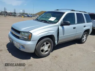 2007 Chevrolet TrailBlazer LS with VIN 1GNDT13S172208793, listed as a IAAI auction lot 42192385 with 190,408 mi miles and . Bid and sale history available at DreamBid. Image 2.