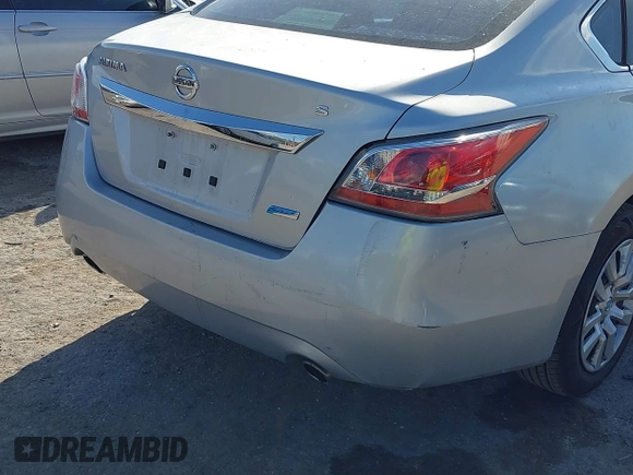 2014 Nissan Altima S with VIN 1N4AL3AP2EN382928, listed as a IAAI auction lot 41574187 with 175,053 mi miles and . Bid and sale history available at DreamBid. Image 14.