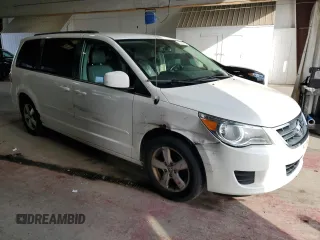 2011 Volkswagen Routan SE with VIN 2V4RW3DG7BR717718, listed as a Copart auction lot 63480915 with 271,938 mi miles and Salvage title. Bid and sale history available at DreamBid. Image 4.