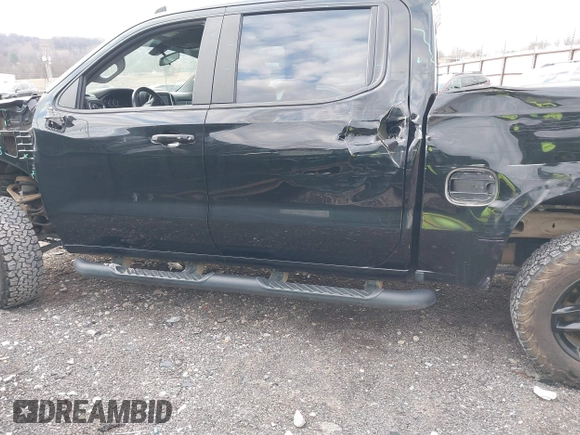 2021 Chevrolet Silverado 1500 LT Trail Boss with VIN 1GCPYFEDXMZ130455, listed as a IAAI auction lot 41140924 with 52,293 mi miles and . Bid and sale history available at DreamBid. Image 15.