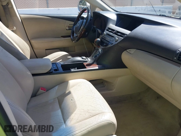 2013 Lexus RX 350 z VIN JTJBK1BA9D2450297, wystawiony jako IAAI lot #42349782 z przebiegiem 129 520 mil mil oraz . Historia ofert i sprzedaży dostępna na DreamBid. Obrazek 5.
