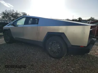 2024 Tesla Cybertruck z VIN 7G2CEHED8RA029232, wystawiony jako Copart lot #84401444 z przebiegiem Nie podano mil oraz Szkoda całkowita • Salvage title. Historia ofert i sprzedaży dostępna na DreamBid. Obrazek 2.