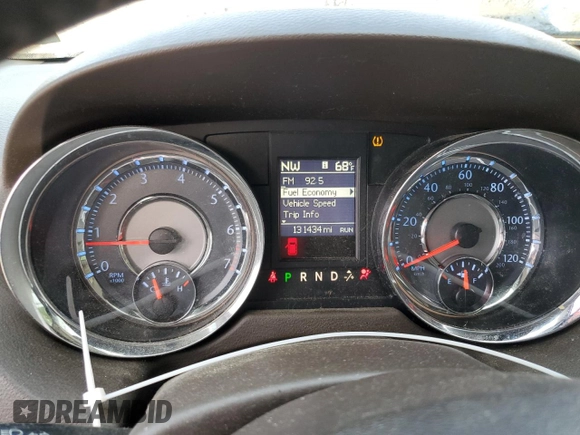 2013 Chrysler Town & Country Touring z VIN 2C4RC1BG3DR674413, wystawiony jako Copart lot #55902355 z przebiegiem 131 434 mil mil oraz Szkoda całkowita • Salvage title. Historia ofert i sprzedaży dostępna na DreamBid. Obrazek 9.
