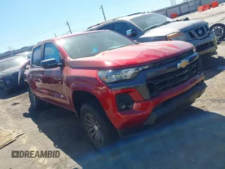 2024 Chevrolet Colorado 2WD LT z VIN 1GCPSCEKXR1112753, wystawiony jako IAAI lot #41842815 z przebiegiem 13 775 mil mil oraz . Historia ofert i sprzedaży dostępna na DreamBid. Obrazek 1.