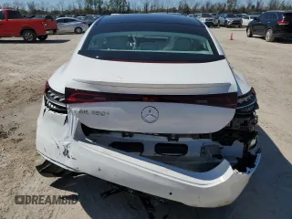 2024 Mercedes-Benz EQE 350+ z VIN W1KEG2BB4RF060472, wystawiony jako Copart lot #48730115 z przebiegiem 1 090 mil mil oraz Szkoda całkowita • Salvage title. Historia ofert i sprzedaży dostępna na DreamBid. Obrazek 6.