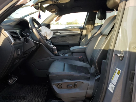2022 Volkswagen Atlas Cross Sport 3.6L V6 SEL R-Line with VIN 1V2SE2CA5NC211709, listed as a Copart auction lot 76311084 with 62,157 mi miles and Salvage Title. Bid and sale history available at carsss.com. Image 7.