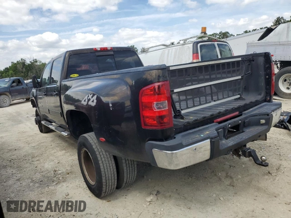 2007 GMC Sierra 3500HD DRW SLE2 z VIN 1GTJK33697F557321, wystawiony jako Copart lot #55412825 z przebiegiem 311 177 mil mil oraz Szkody całkowita. Historia ofert i sprzedaży dostępna na DreamBid. Obrazek 2.