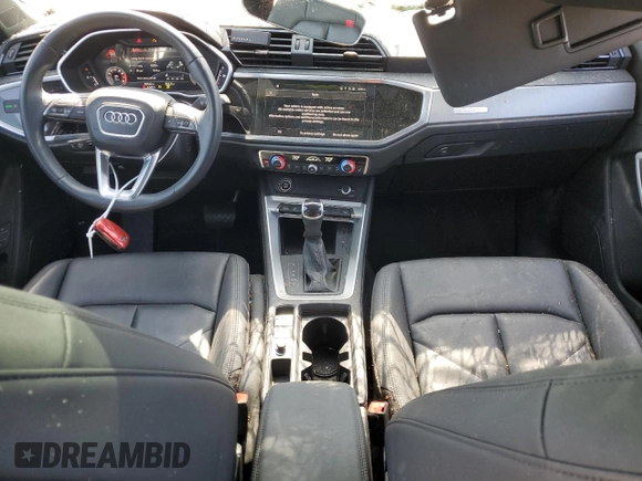 2022 Audi Q3 Premium Plus z VIN WA1BUCF33N1033389, wystawiony jako Copart lot #49833005 z przebiegiem 36 522 mil mil oraz Szkoda całkowita • Salvage title. Historia ofert i sprzedaży dostępna na DreamBid. Obrazek 8.