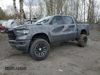 2021 Ram 1500 Big Horn z VIN 1C6SRFFT7MN511174, wystawiony jako Copart lot #50268625 z przebiegiem 28 793 mil mil oraz Szkoda całkowita • Salvage title. Historia ofert i sprzedaży dostępna na DreamBid. Obrazek 1.