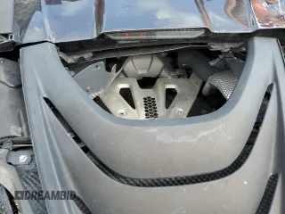 2022 McLaren 720S z VIN SBM14FCA4NW006444, wystawiony jako Copart lot #45854525 z przebiegiem Nie podano mil oraz Szkody całkowita. Historia ofert i sprzedaży dostępna na DreamBid. Obrazek 11.