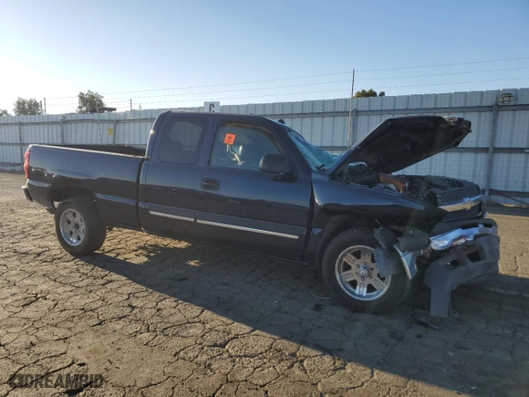 2005 Chevrolet Silverado 1500 LT with VIN 2GCEC19T351160935, listed as a Copart auction lot 70508934 with 0 mi miles and Non Repairable. Bid and sale history available at carsss.com. Image 4.