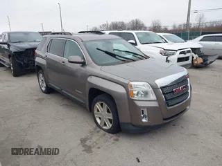 2011 GMC Terrain SLE-2 with VIN 2CTFLSE54B6310524, listed as a IAAI auction lot 41215197 with 209,043 mi miles. Bid and sale history available at carsss.com. Image 1.