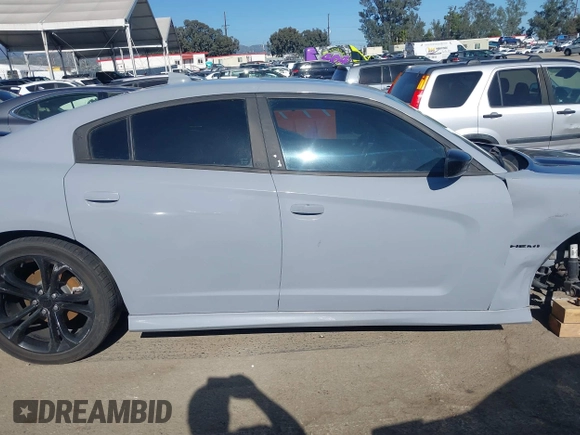 2020 Dodge Charger R/T with VIN 2C3CDXCT3LH221189, listed as a IAAI auction lot 39370947 with 33,416 mi miles and . Bid and sale history available at carsss.com. Image 14.
