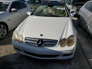 2008 Mercedes-Benz CLK-Class 3.5L with VIN WDBTK56F28T097226, listed as a Copart auction lot 75881674 with 0 mi miles and Non Repairable. Bid and sale history available at carsss.com. Image 5.