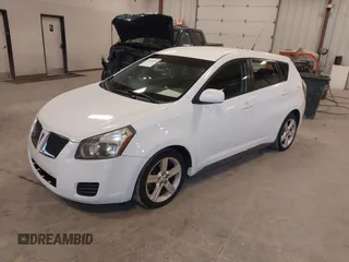 2009 Pontiac Vibe 1SB z VIN 5Y2SP67039Z434371, wystawiony jako IAAI lot #42155194 z przebiegiem 155 756 mil mil oraz . Historia ofert i sprzedaży dostępna na DreamBid. Obrazek 2.