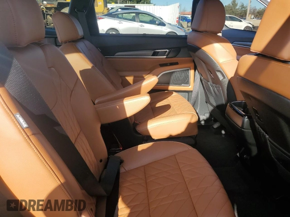 2024 Kia Telluride EX X-Line z VIN 5XYP3DGC5RG439067, wystawiony jako Copart lot #87198444 z przebiegiem 11 151 mil mil oraz Szkody całkowita. Historia ofert i sprzedaży dostępna na DreamBid. Obrazek 12.