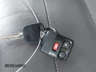 2002 Ford Escape XLT с VIN 1FMCU031X2KA05649, выставлен на аукционе IAAI как лот 41714125 с пробегом 265 596 миль миль и . История ставок и продаж доступна на DreamBid. Изображение 11.