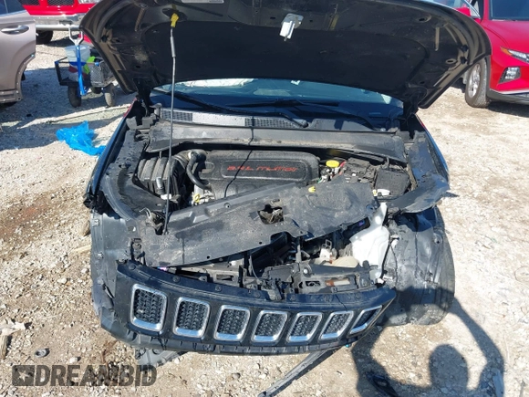 2018 Jeep Compass Latitude z VIN 3C4NJDBB5JT259385, wystawiony jako IAAI lot #42381500 z przebiegiem Nie podano mil oraz . Historia ofert i sprzedaży dostępna na DreamBid. Obrazek 10.