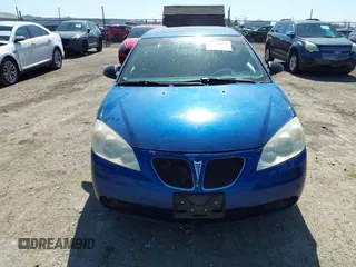 2007 Pontiac G6 GT with VIN 1G2ZH58N974256318, listed as a IAAI auction lot 41780431 with 202,994 mi miles. Bid and sale history available at carsss.com. Image 13.