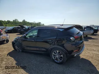 2021 Buick Encore GX Essence z VIN KL4MMGSL0MB153181, wystawiony jako Copart lot #62407445 z przebiegiem 50 864 mil mil oraz Szkoda całkowita • Salvage title. Historia ofert i sprzedaży dostępna na DreamBid. Obrazek 2.