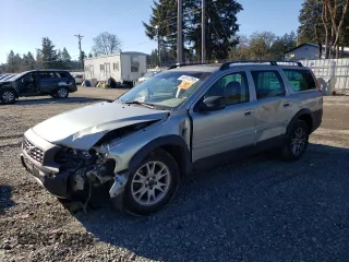 2004 Volvo V70 XC70 with VIN YV1SZ59H241157382, listed as a Copart auction lot 44612385 with 206,095 mi miles and Salvage Title. Bid and sale history available at carsss.com. Image 1.
