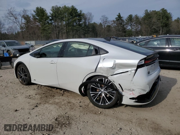 2024 Toyota Prius LE z VIN JTDADABU2R3020924, wystawiony jako Copart lot #53965455 z przebiegiem 3 240 mil mil oraz Szkoda całkowita • Salvage title. Historia ofert i sprzedaży dostępna na DreamBid. Obrazek 2.