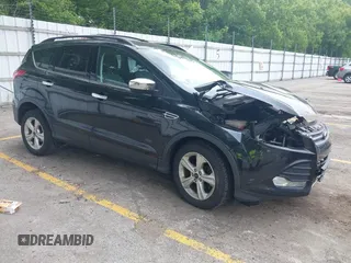 2013 Ford Escape SE z VIN 1FMCU0GX0DUC64074, wystawiony jako IAAI lot #42419711 z przebiegiem 91 808 mil mil oraz . Historia ofert i sprzedaży dostępna na DreamBid. Obrazek 1.