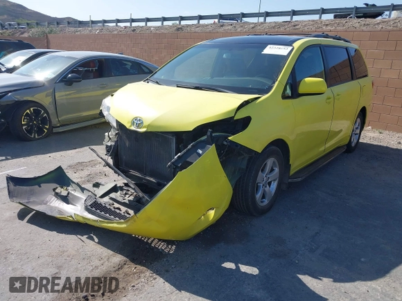 2017 Toyota Sienna LE Auto Access Seat с VIN 5TDKZ3DCXHS862073, выставлен на аукционе IAAI как лот 42328653 с пробегом 183 126 миль миль и . История ставок и продаж доступна на DreamBid. Изображение 17.